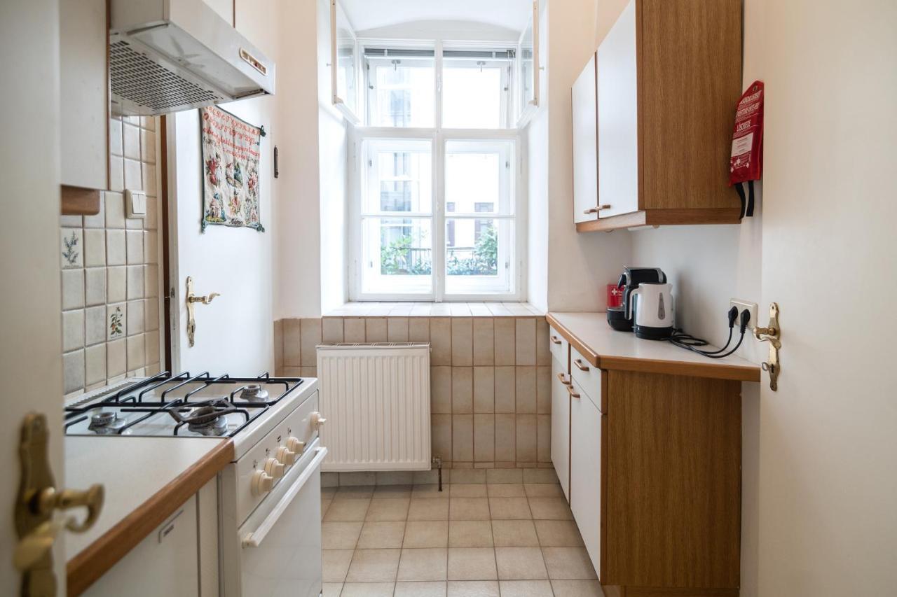 Cozy Central Flat Spittelberg Wina Bagian luar foto
